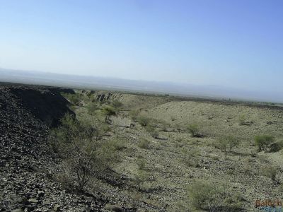 A look of Kech Balochistan
ندارگ
بلوچستان ء اے وڈیں ندارگ بے ھساب انت - بلے کس ایشاں کیمرہ ء چمّاں نیاریت - ادا کُہکورِیے کسانیں شیپ ء گوں سُورمگیں ڈل و ڈوکاں، چگرد و کسانیں درچک و داراں ڈولدار گندگ آہگاں انت

