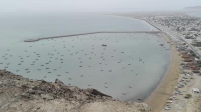 Gwadar landscape
Gwadar east  bay
گوادر ء پدی زر
اے ندارگ چہ باتیل کوہ سرا چے گپتگ کہ گوادرے تیاب دپ پدر کتگ ۔ 
