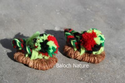 Simple of Balochi Sendal
Sawaas
سواس
اے سواس ءِ نمونگ انت ۔ 

